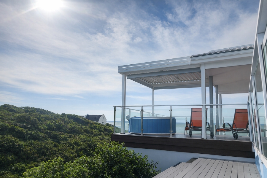 5 Bedroom Property for Sale in Boggomsbaai Western Cape